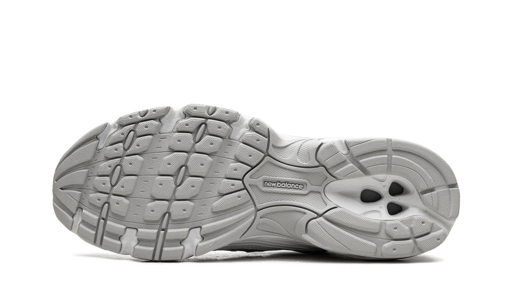 New Balance 530 Sneakers – White & Silver Grey