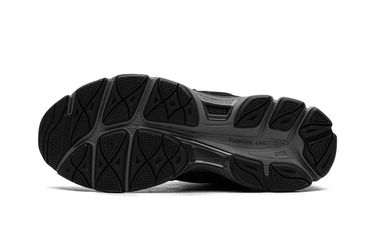 ASICS GEL-NYC Sneakers – Black & Charcoal Grey