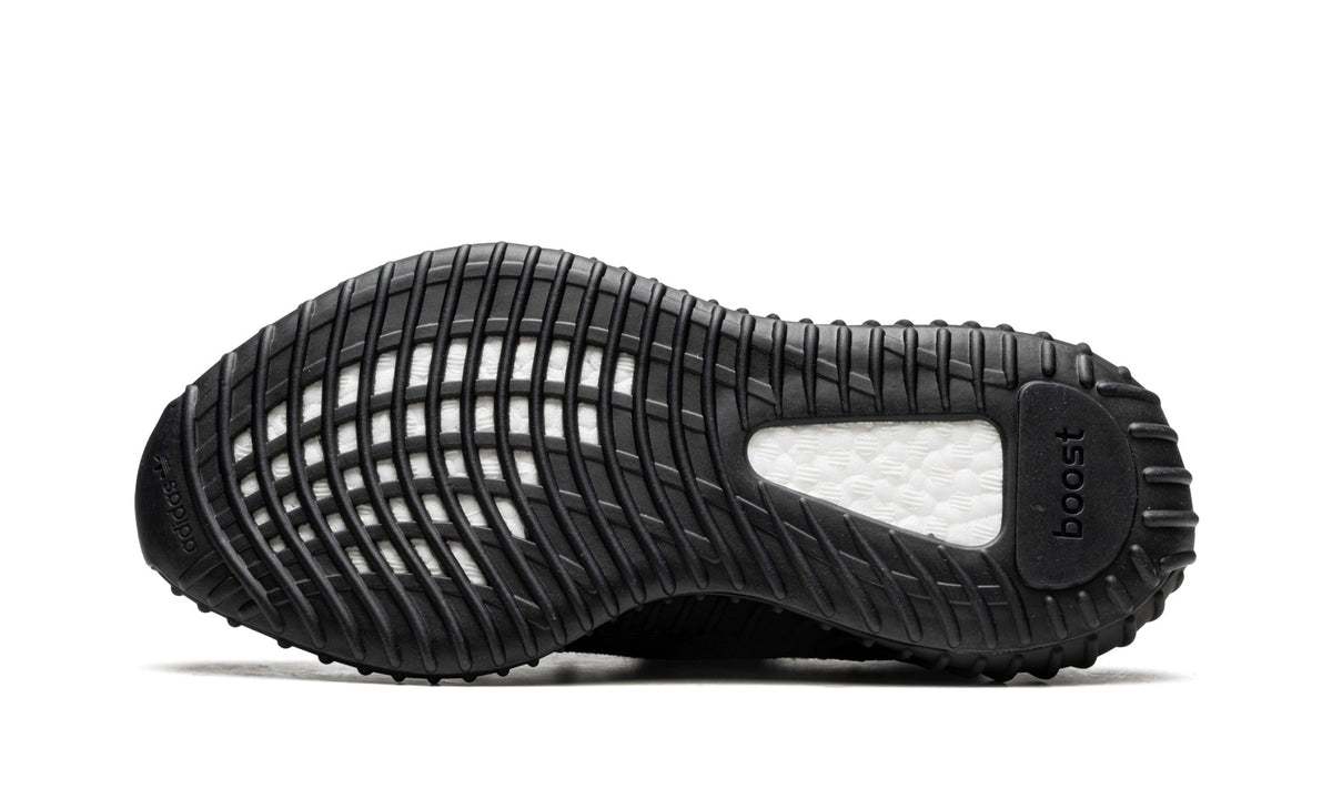 Yeezy 350 V2 Sneakers – Black